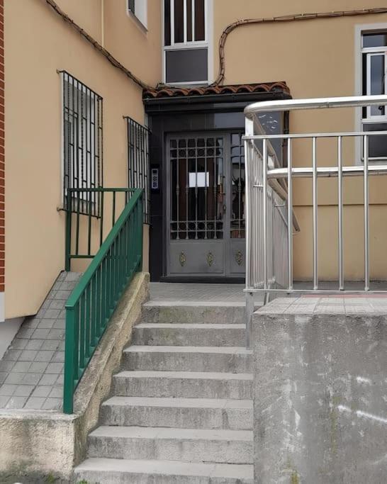 Calida Estancia Descubre La Ciudad ビルバオ エクステリア 写真