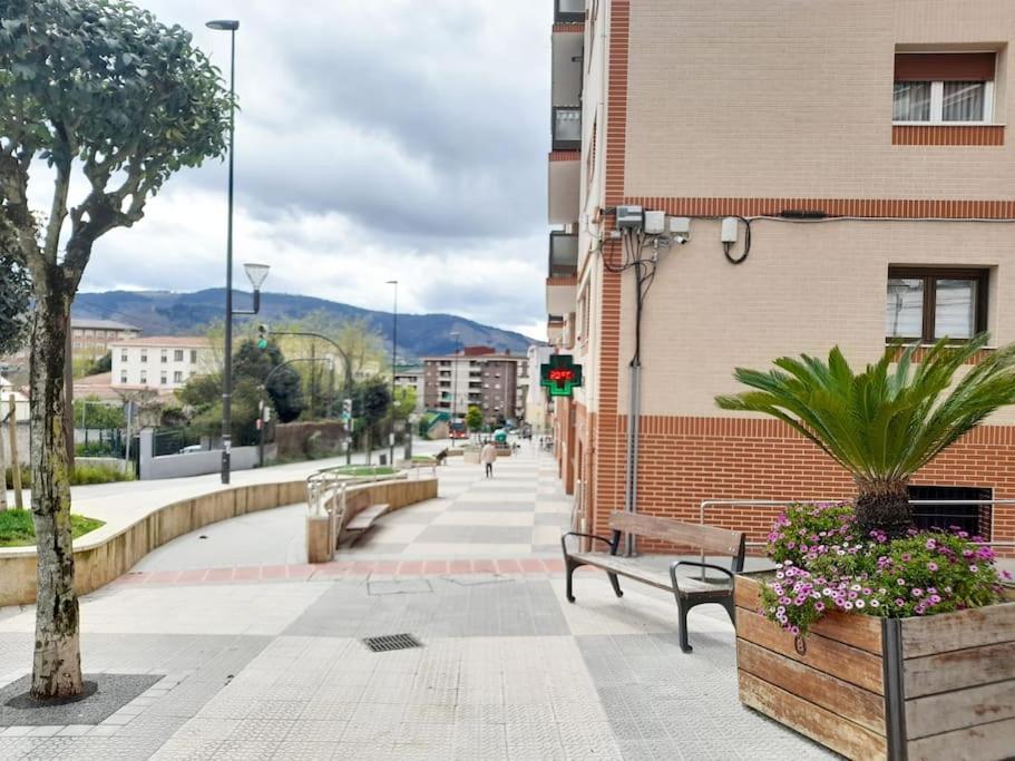 Calida Estancia Descubre La Ciudad ビルバオ エクステリア 写真