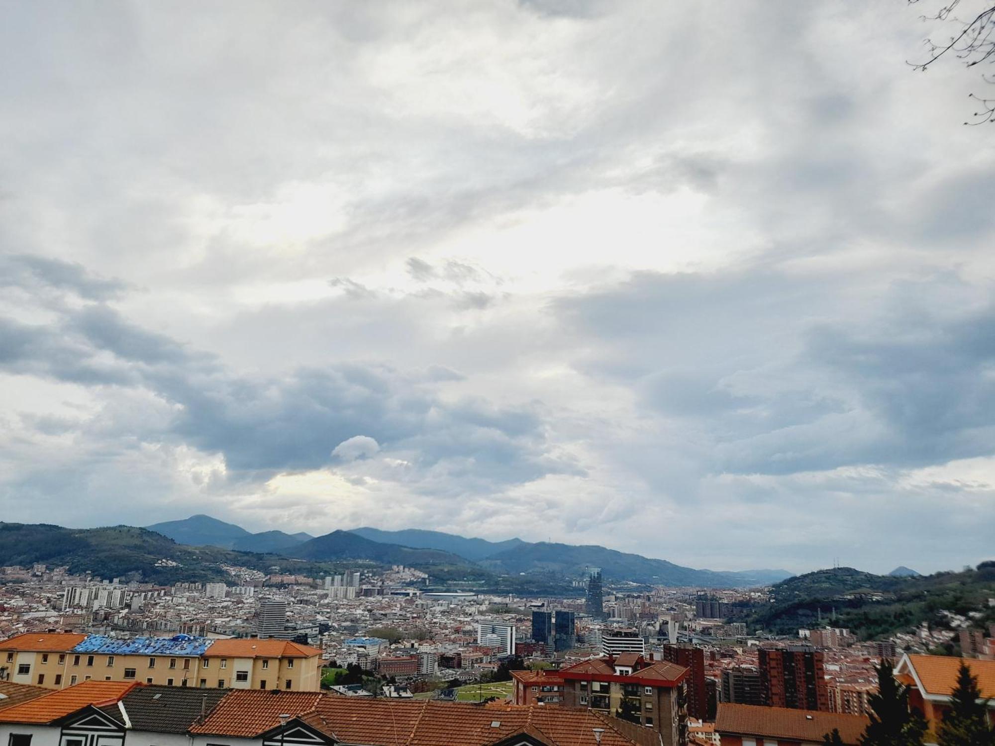 Calida Estancia Descubre La Ciudad ビルバオ エクステリア 写真